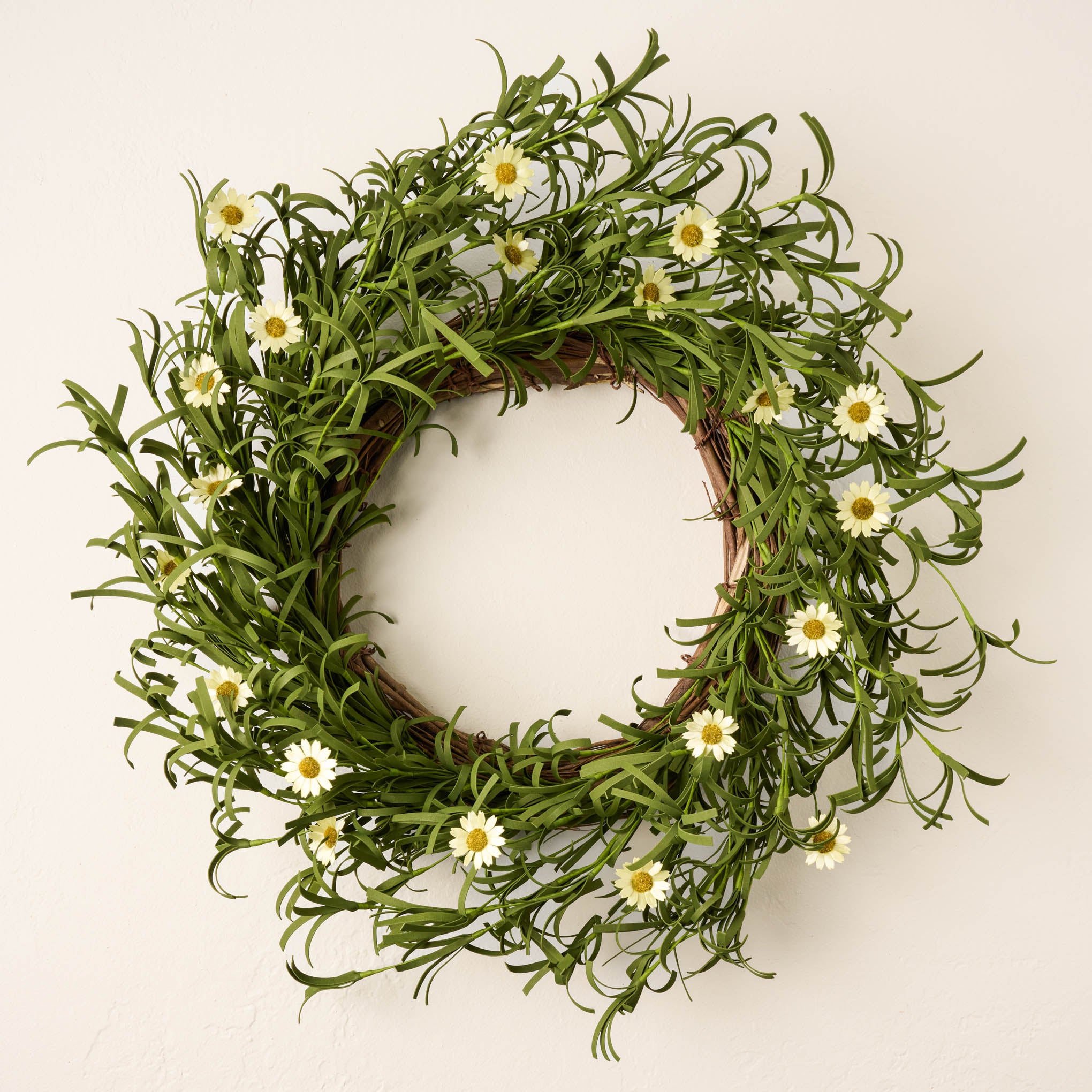 Daisy Wreath - Magnolia