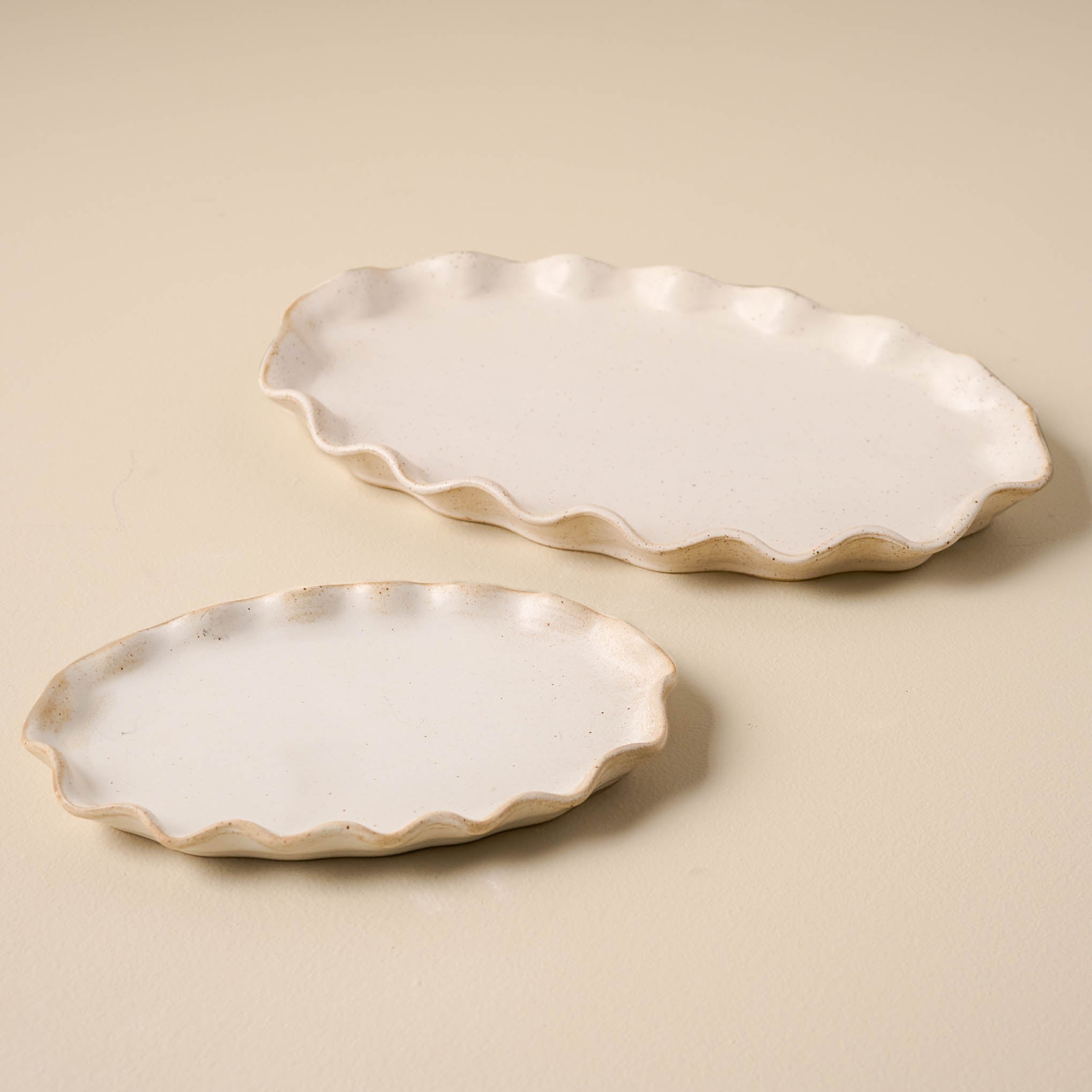 Ceramic Ruffled Tray - Magnolia