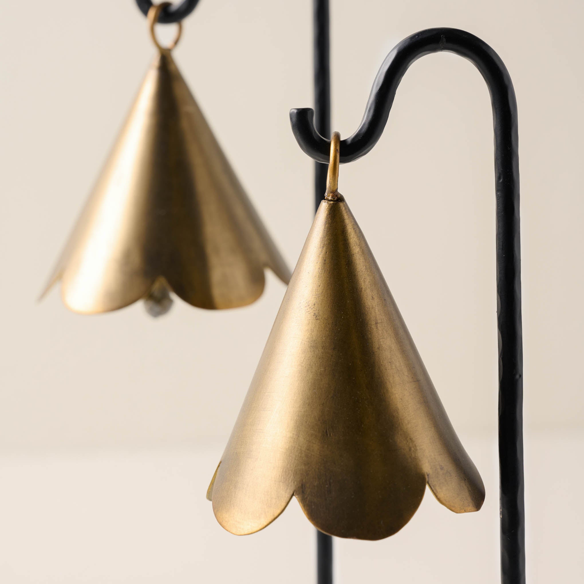 Scalloped Brass Bell – Arlee Park