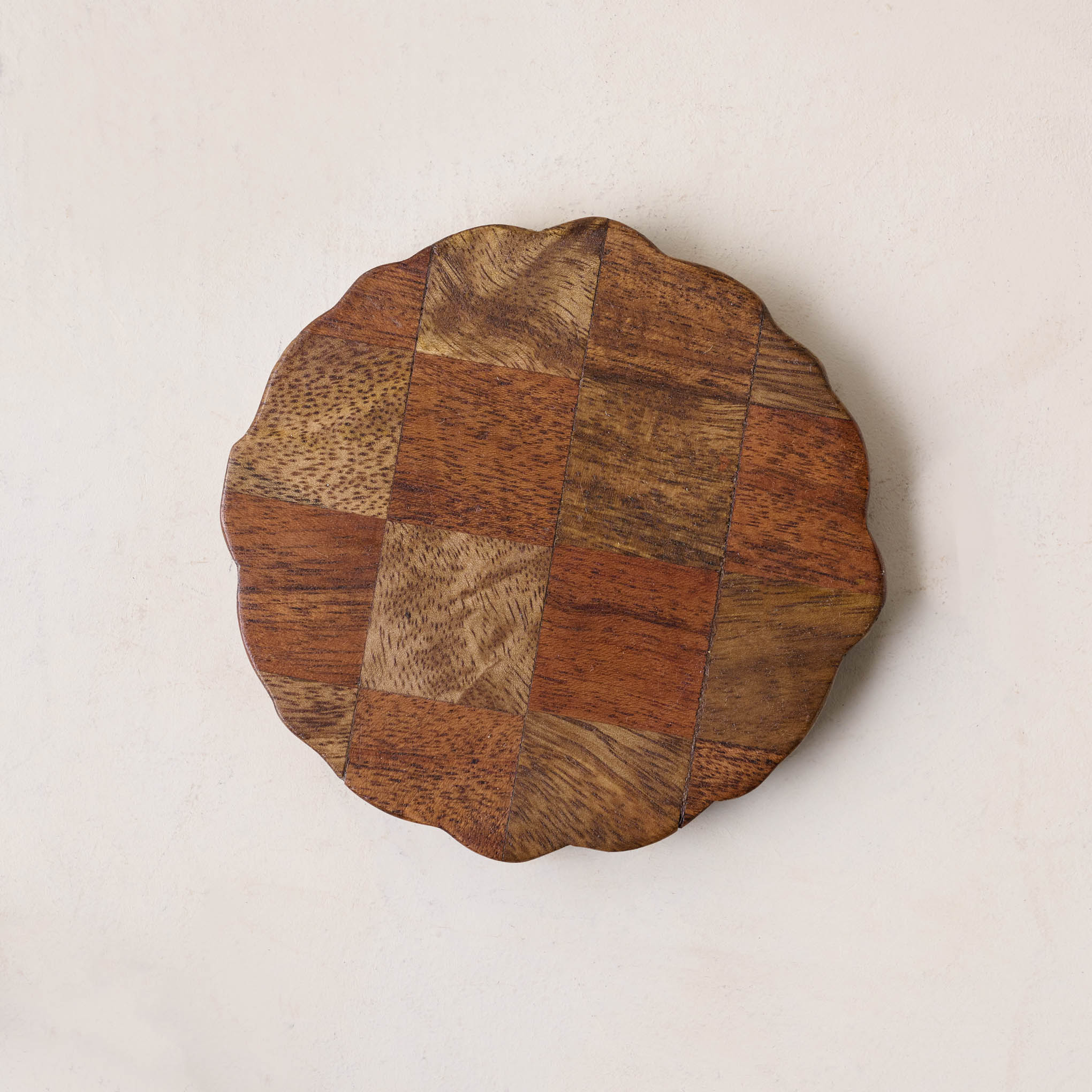 Checkerboard Wood Scalloped Coaster Set of Four