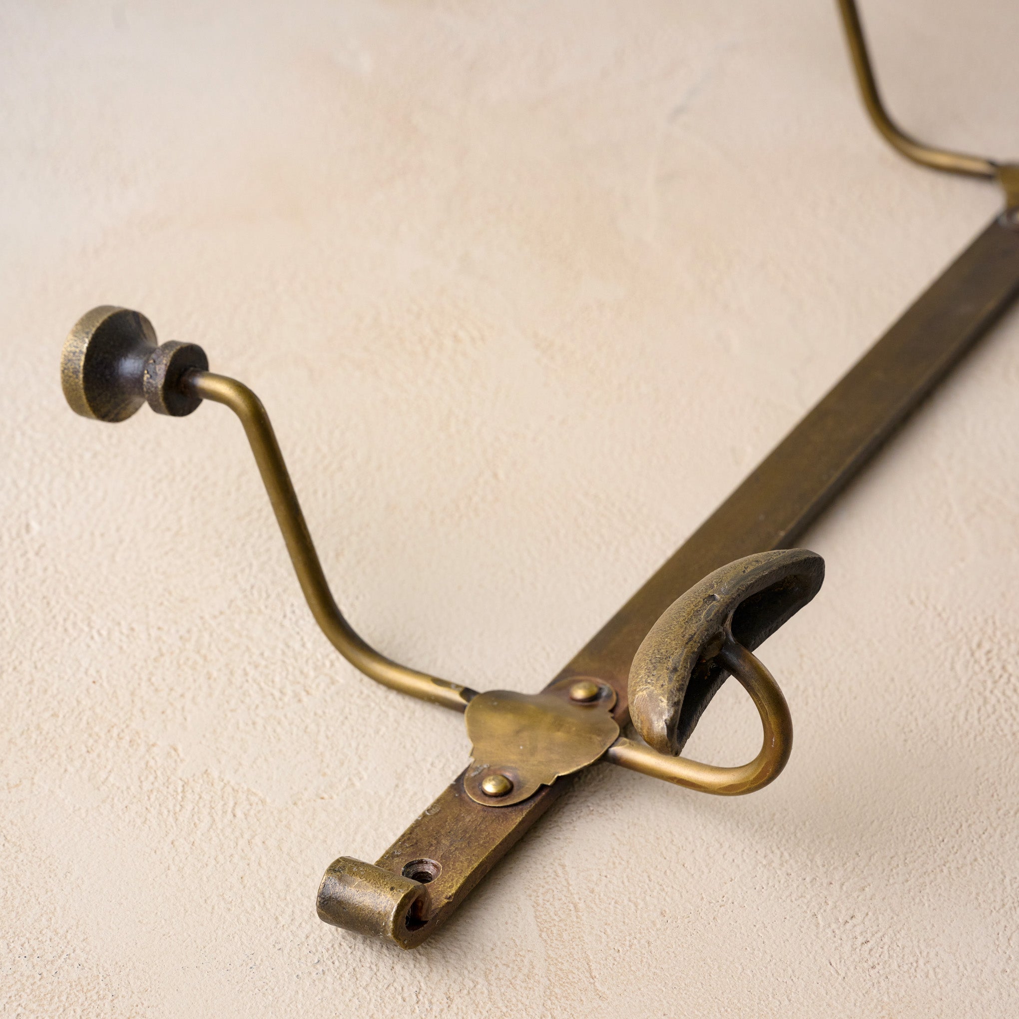 WINCASE Brass Hook Rack, Bathroom Towels Hooks Coat Rack, Antique Bath Wall  Hook Vintage Mounted Brushed Brass 6 Hooks