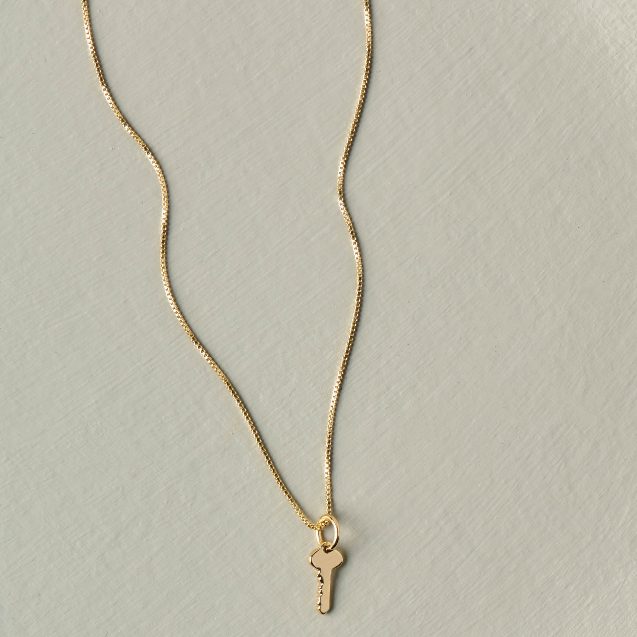 Golden Key Chain Necklace - Magnolia