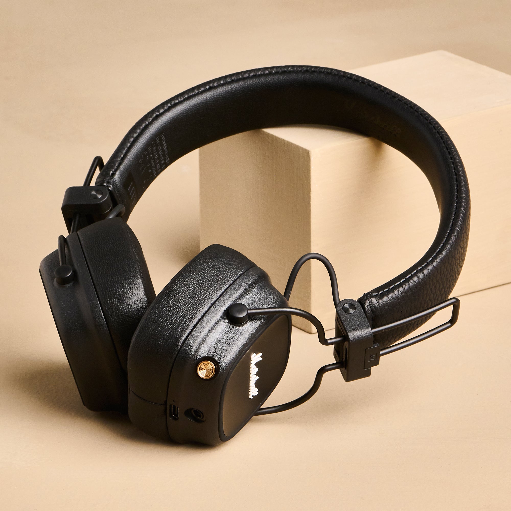 Marshall Major IV Headphones - Magnolia