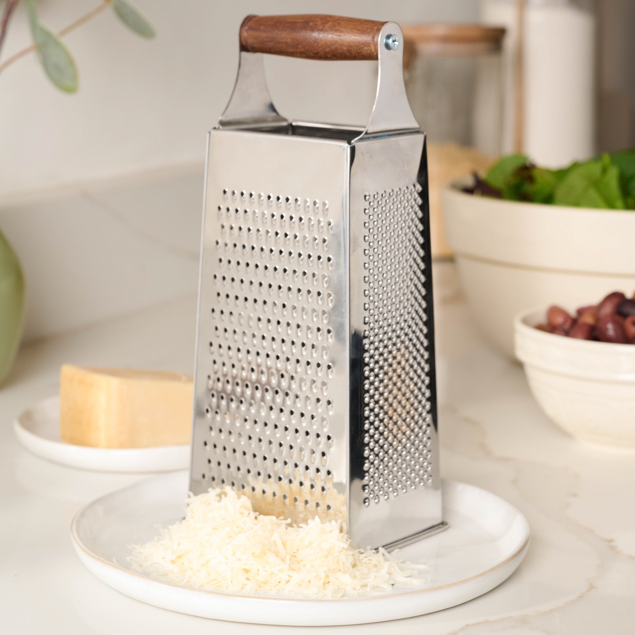Crystalia Cheese Grater with Glass Storage Container Sprinkler, Stainless  Steel Food Processor for Parmesan, Garlic, Onion, Vegetable, Small Fine Food  Grater with Healthy Lead-Free Glass Jar (Gray) 