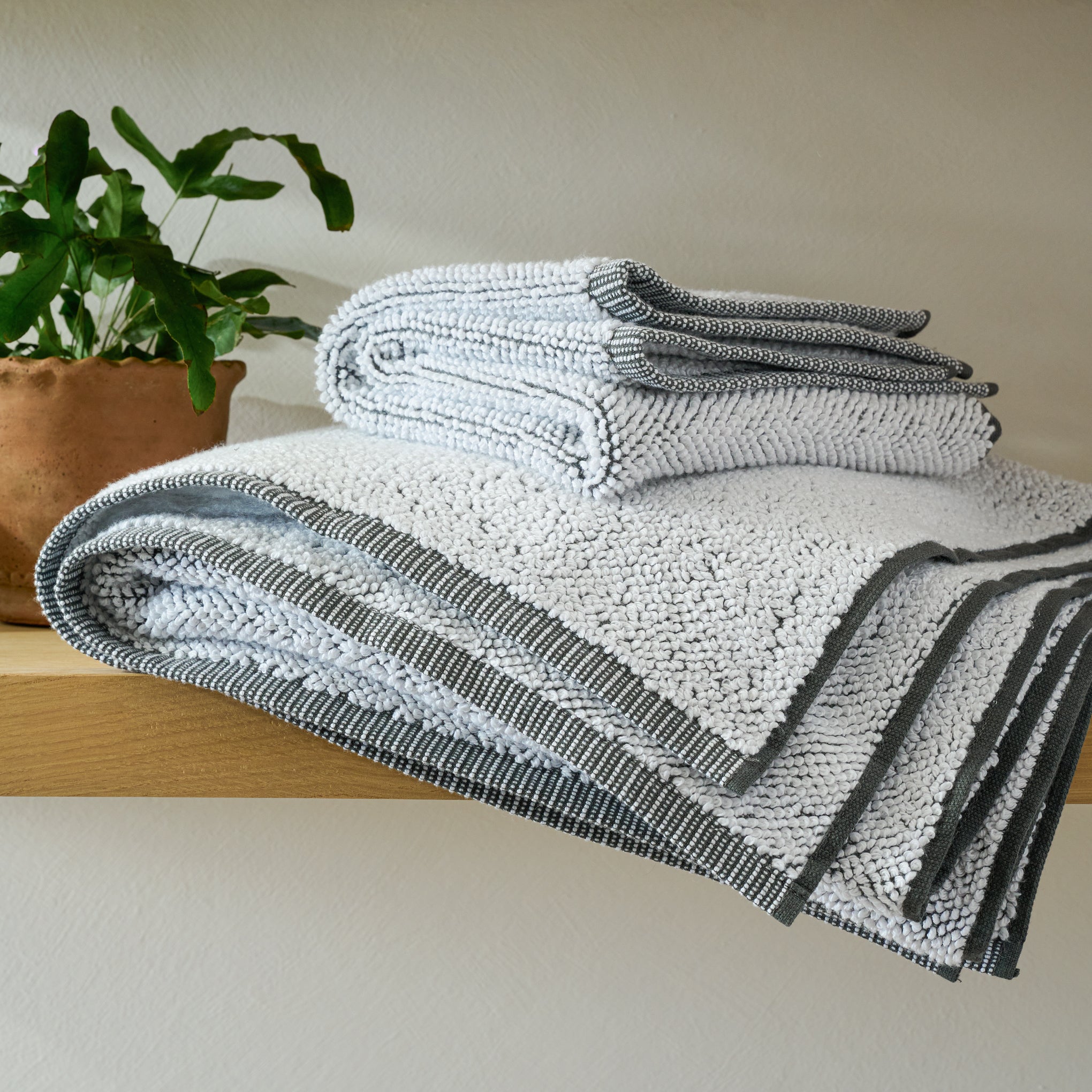 Kassatex Assisi Long Staple Cotton Bath Towels, Washcloth, Charcoal