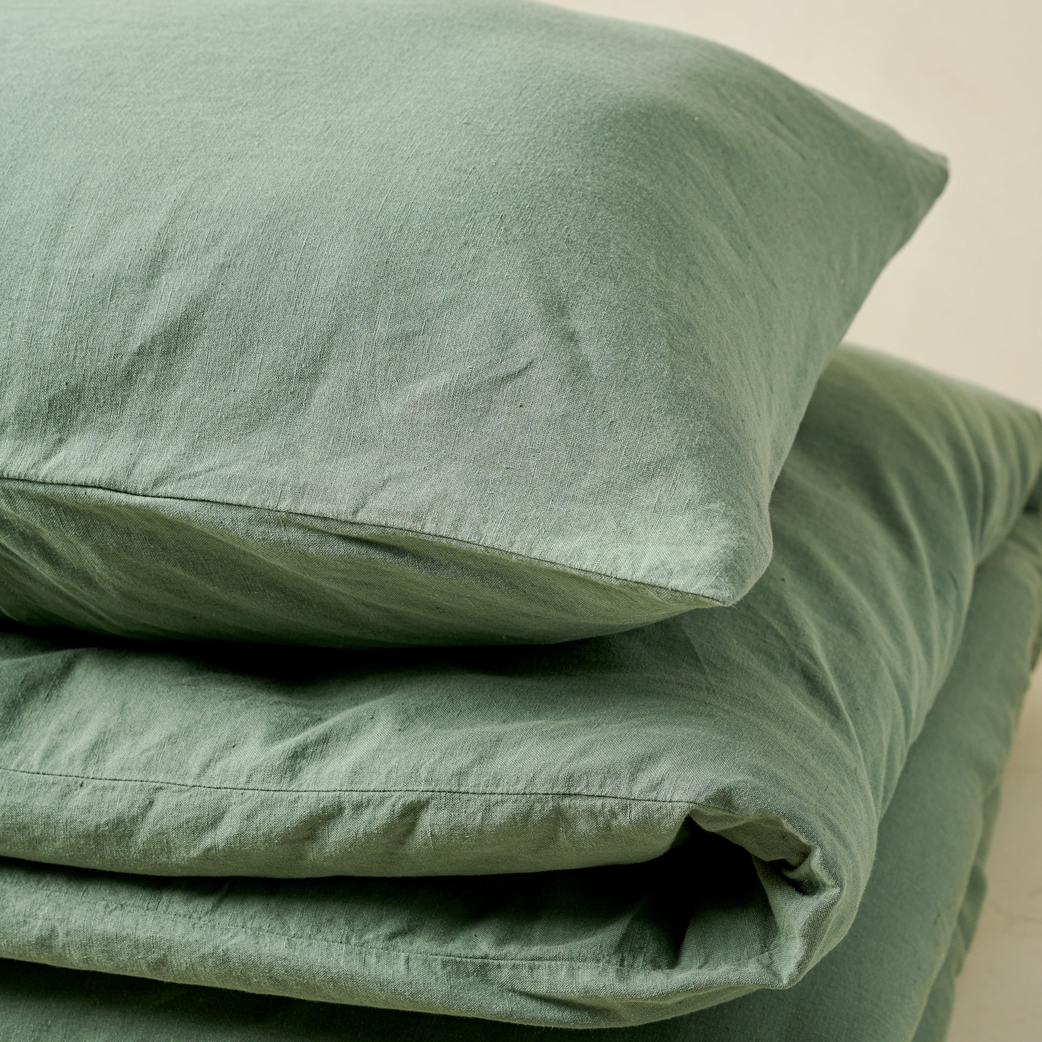 Green pillow sham clearance
