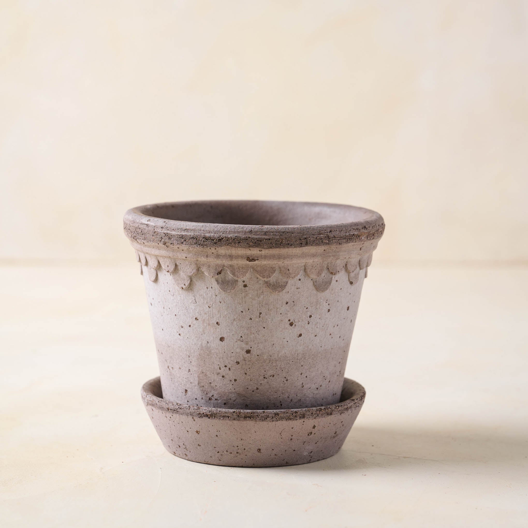 Grey Bergs Pot small size