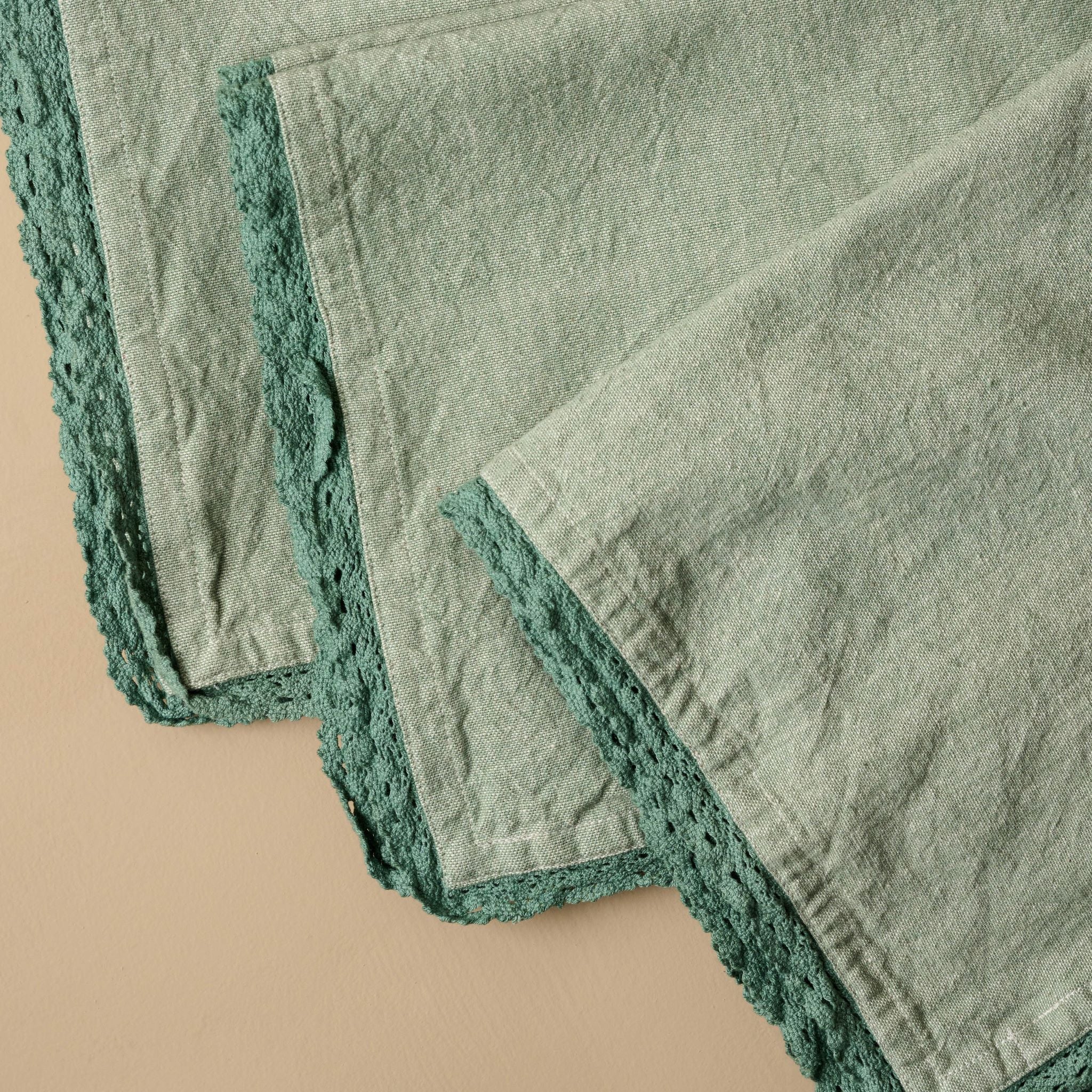 Green Napkin Set with Contrast Edges - Set of 2 or 4 – My Kitchen Linens