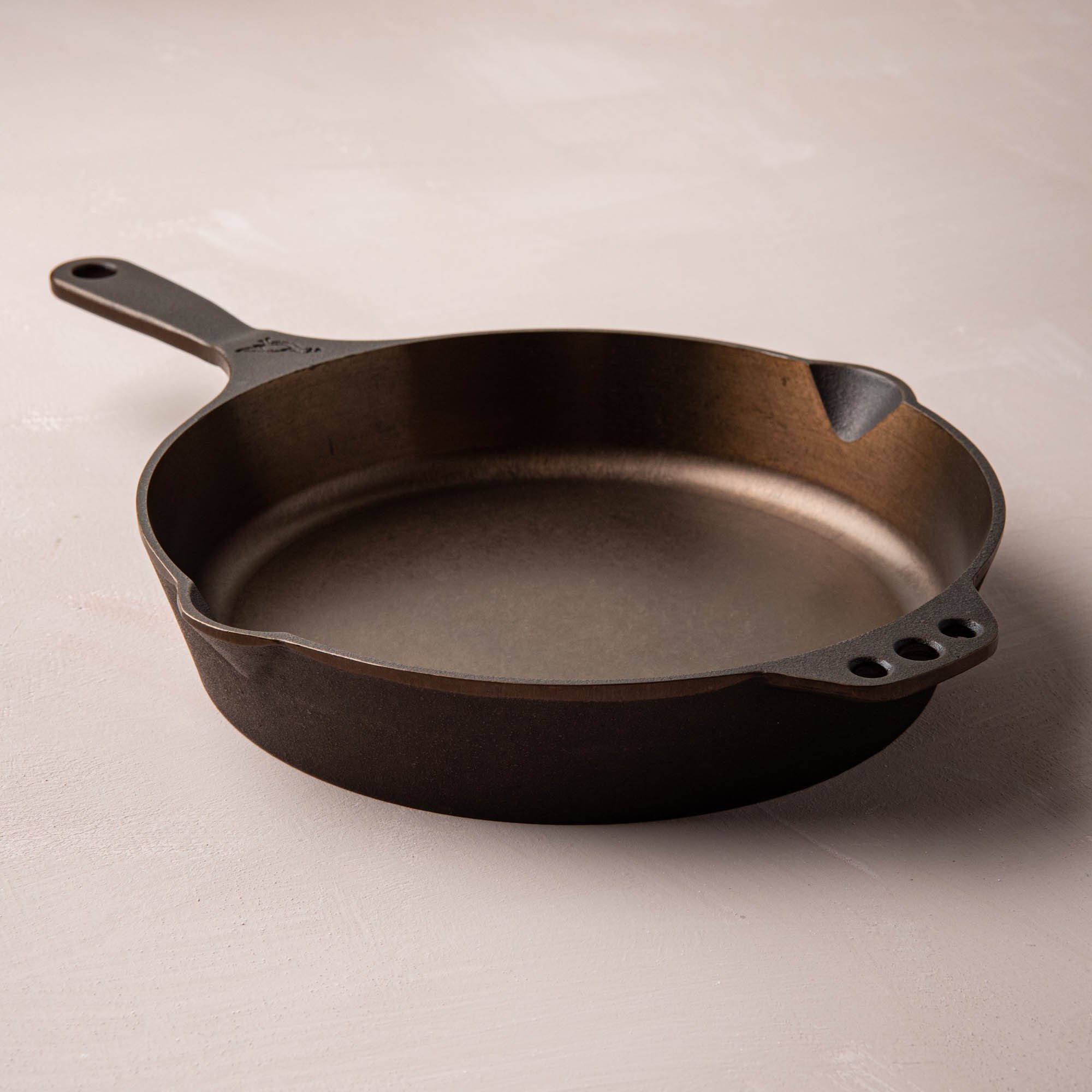 Smithey Cast Iron Skillet (No. 10) - Magnolia