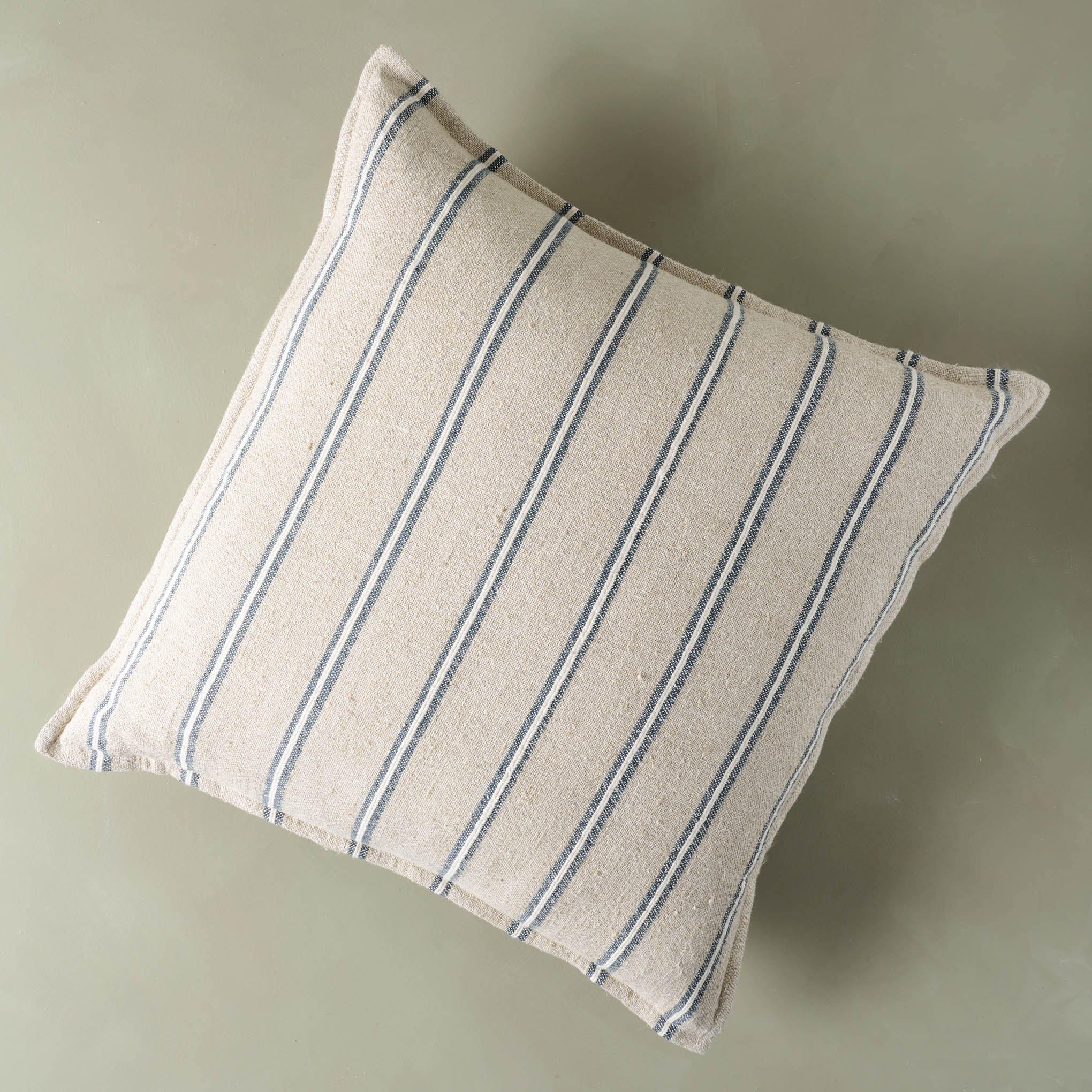 Extra large top white throw pillows