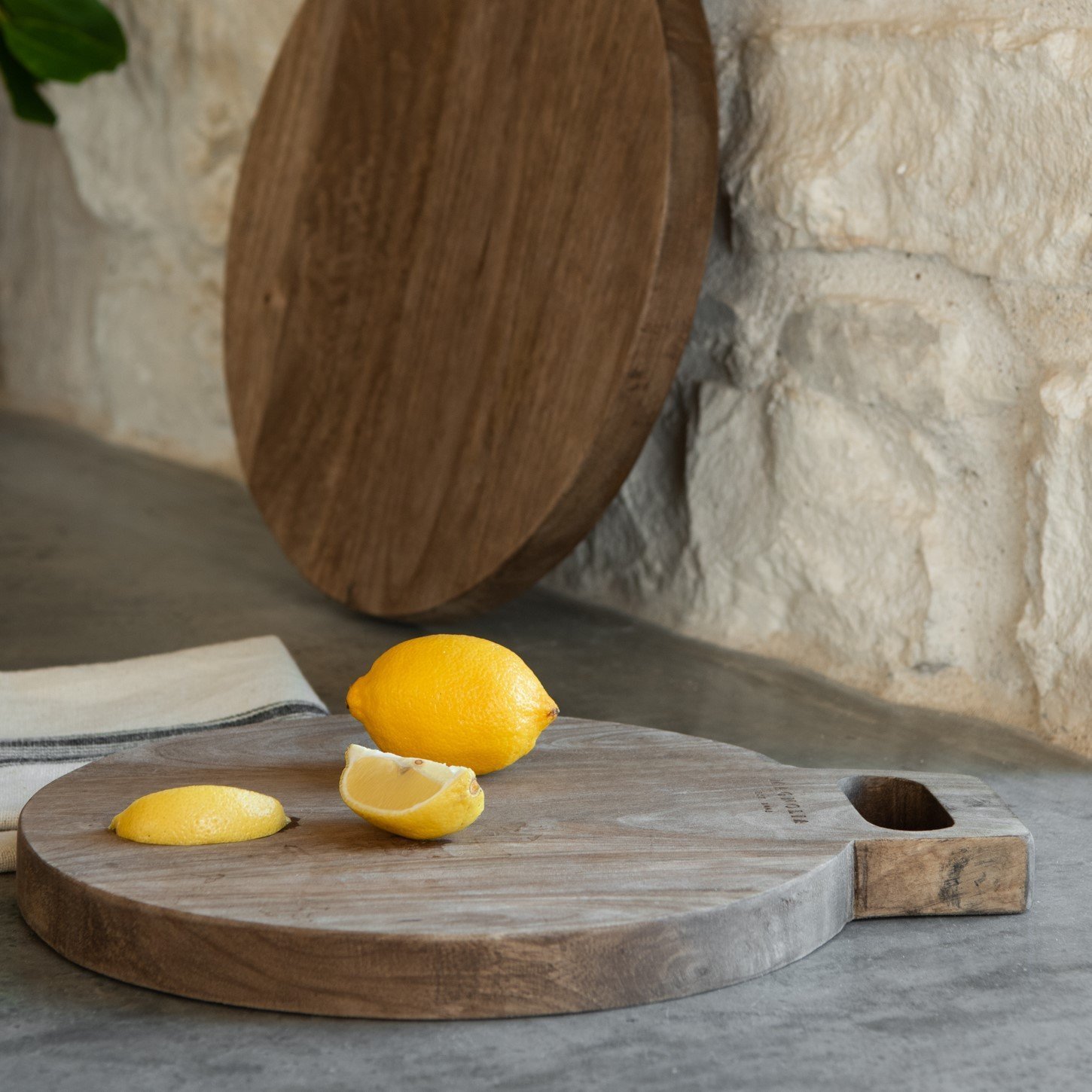 Small Mango Wood Cutting Board – Watson Kennedy