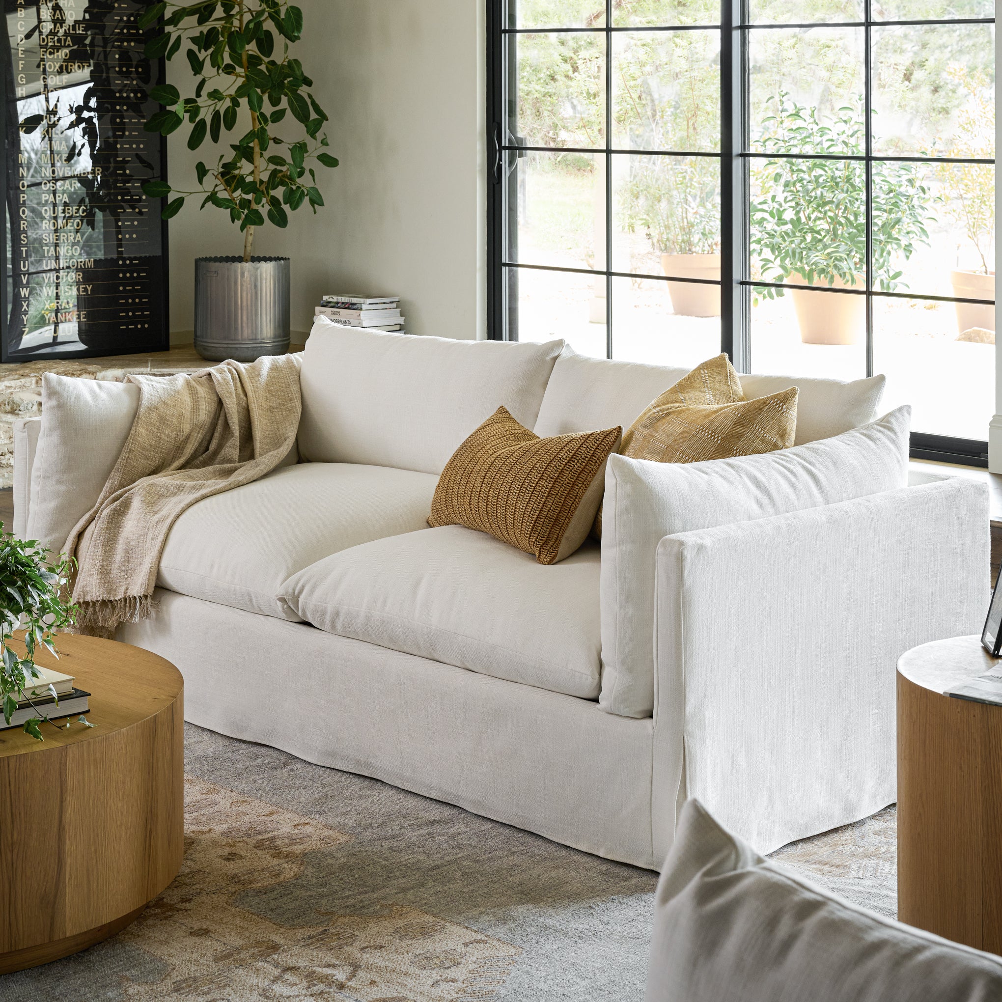 Rowan Sofa Magnolia