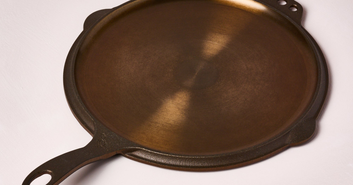 Le Creuset 9 Inch Iron Handle Skillet - Magnolia