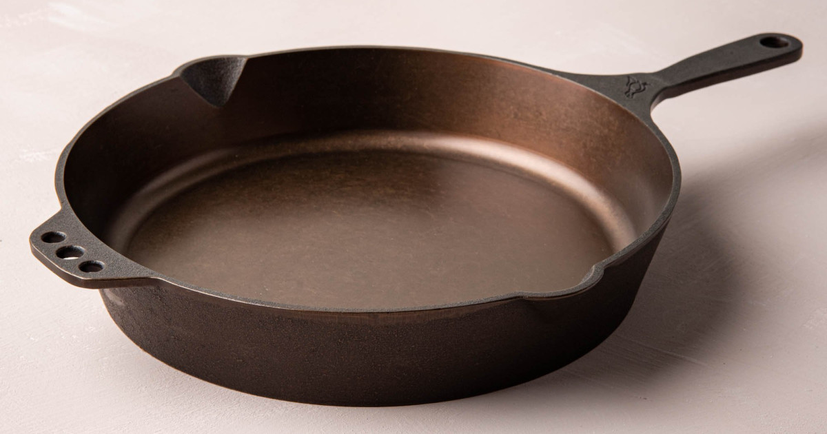 Smithey Cast Iron Skillet (No. 10) - Magnolia