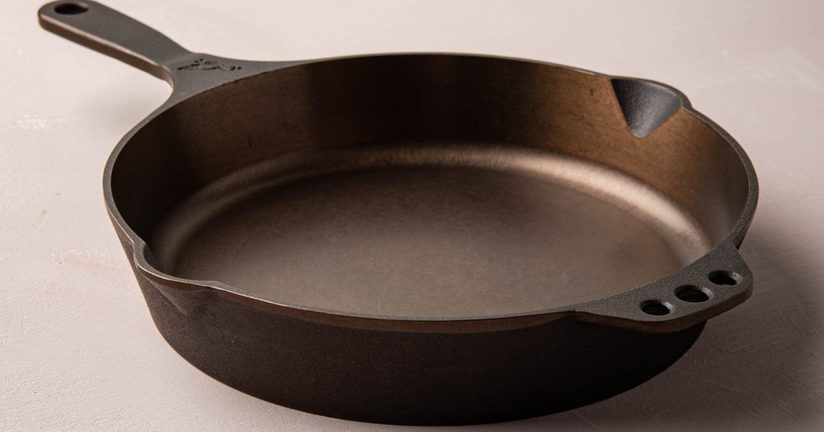 Smithey Cast Iron Skillet (No. 12) - Magnolia