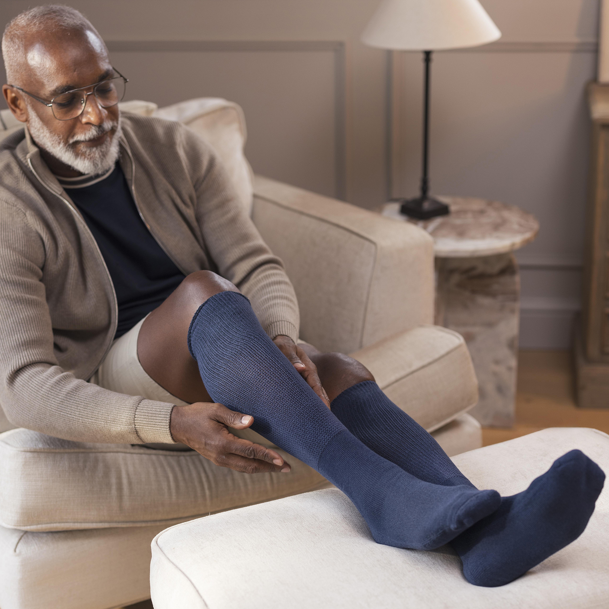 3er Pack Kniestrümpfe Diabetiker Socken Ohne Gummi für Geschwollene Füße | IOMI - Bild 9 von 26