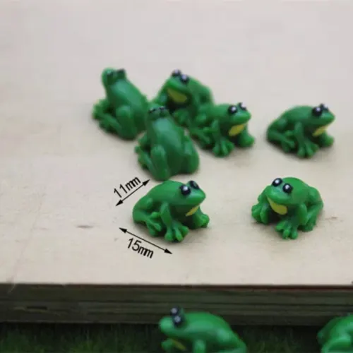 Mini Plastic Frogs - 12 pack