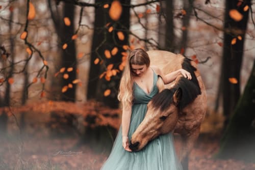 /_vercel/image?url=/Photoshoot+stylised+in+Kobenbour+in+Luxembourg.&w=1536&q=100