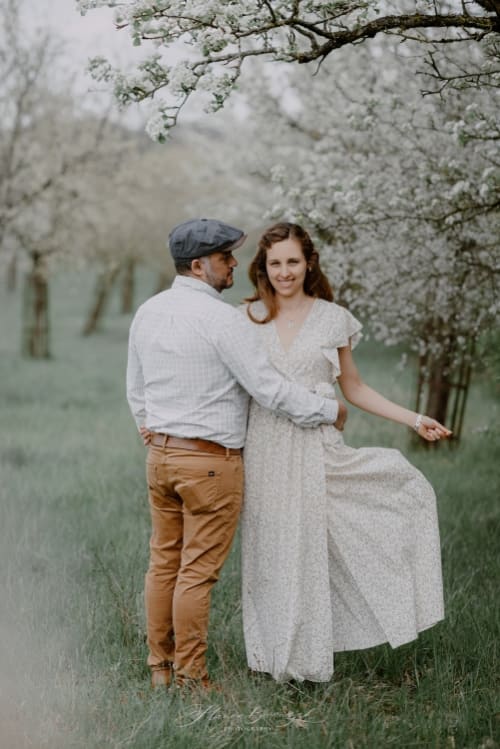 /_vercel/image?url=/Couple+is+hugging+each+other,+girl+is+in+long+dress.&w=1536&q=100