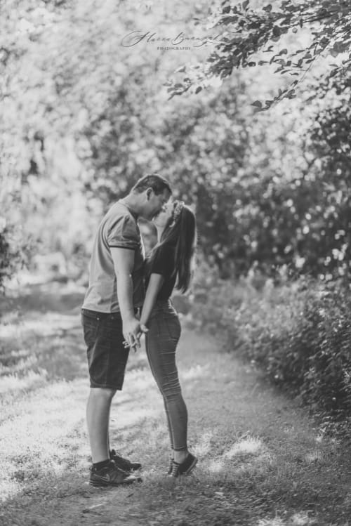 /_vercel/image?url=/Kissing+couple+in+the+forest.&w=1536&q=100