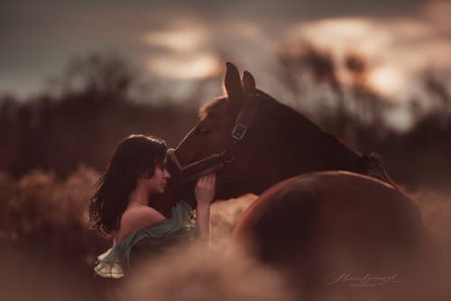 /_vercel/image?url=/Photographe+%C3%A9questre+et+romantique+au+Luxembourg.&w=1536&q=100