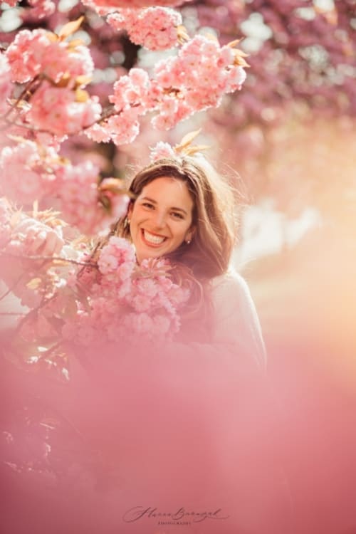 /_vercel/image?url=/Girl+in+the+middle+of+cherries.&w=1536&q=100