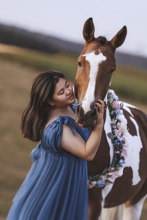 /_vercel/image?url=/Equine+photographer+in+Luxembourg.+Romantic+photography+during+summer+in+Luxembourg.&w=1536&q=100