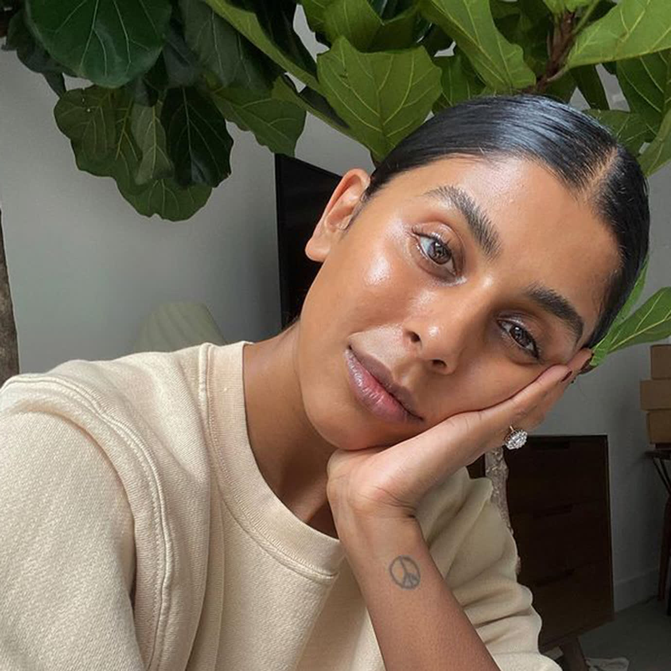 Five 5’5½ Icons Who Rewrote the Rules of Beauty, Confidence, and Influence