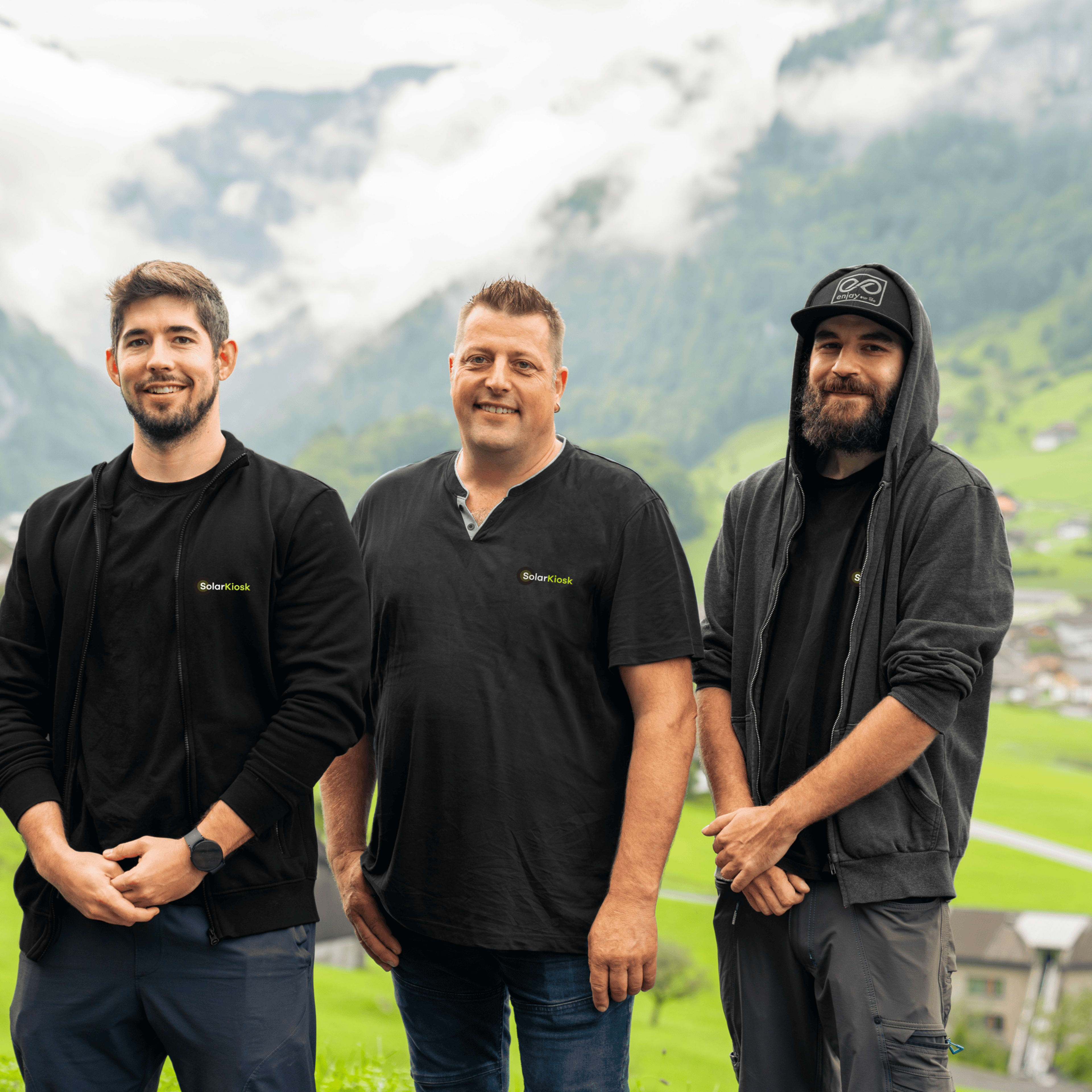 Gruppenfoto vom Solarkiosk-Team.