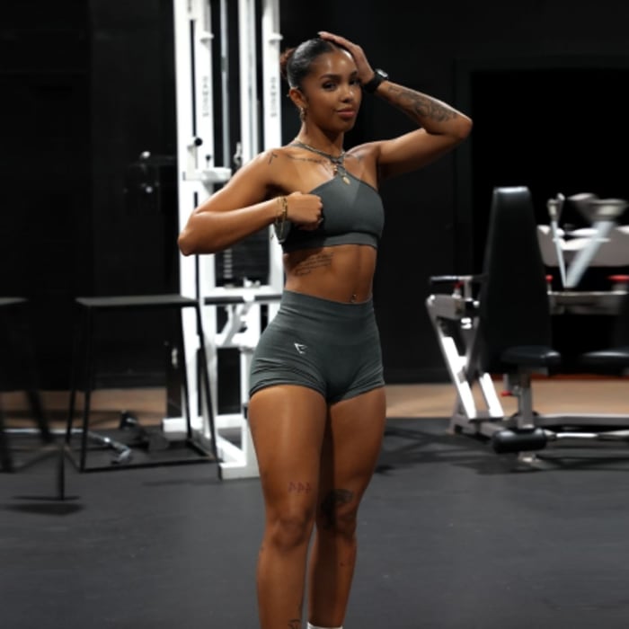 Yamila @musclemamiyamii