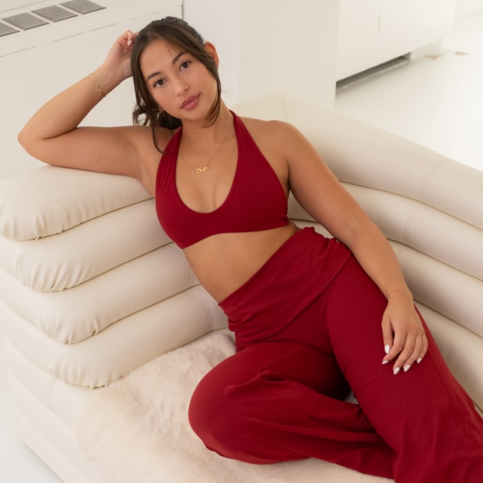 Megan (@legswithshmegs)