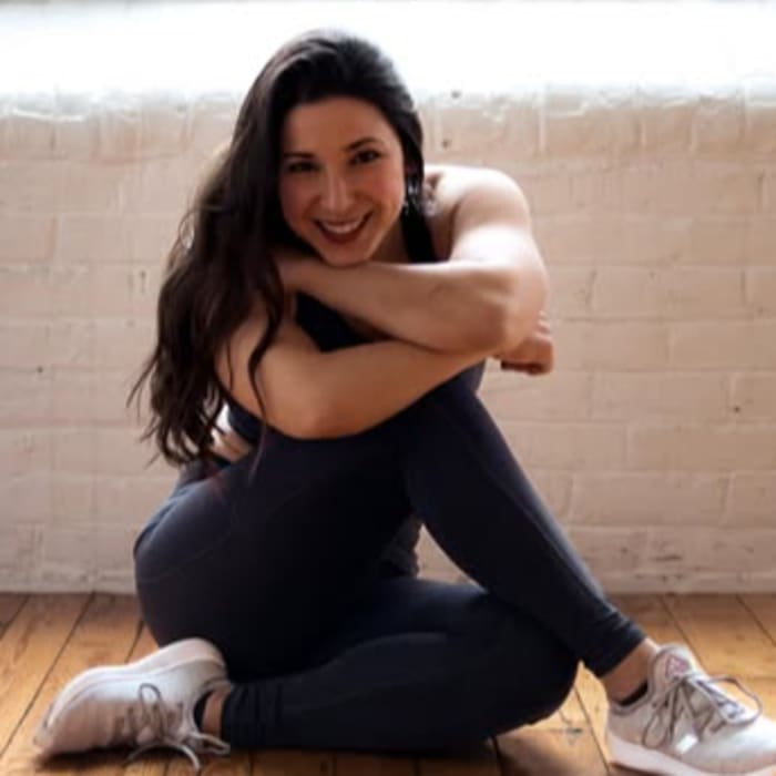 Cassie | postpartum fitness + diastasis recti + csection scar