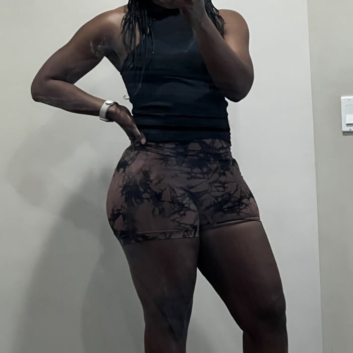 Tisha | Postpartum “Mom Pooch” Coach