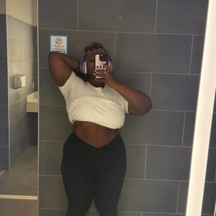 Shaqualia Williams- Online Fitness Coach