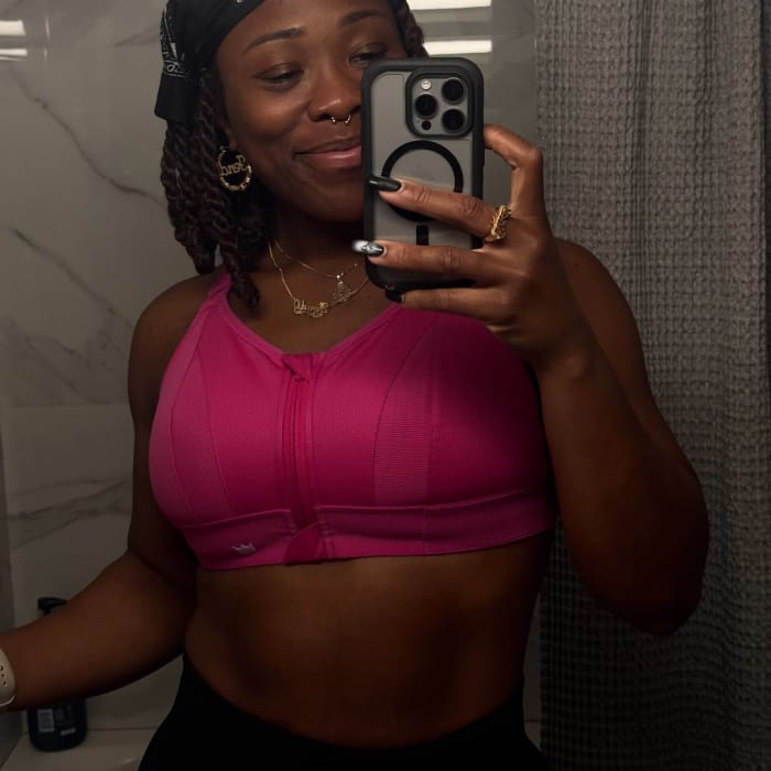 𝐅𝐞𝐧𝐝𝐢 𝐅𝐢𝐞𝐥𝐝𝐬