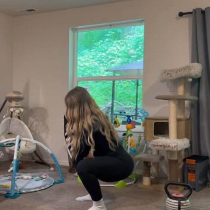 Alina Kakuda | motherhood and fitness