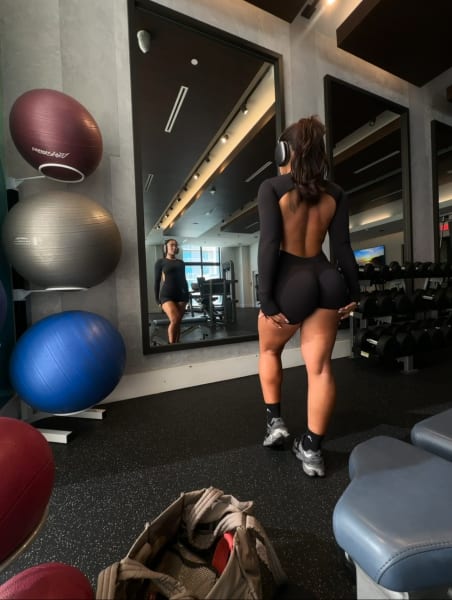 𝔍𝔢𝔫𝔫𝔦𝔣𝔢𝔯