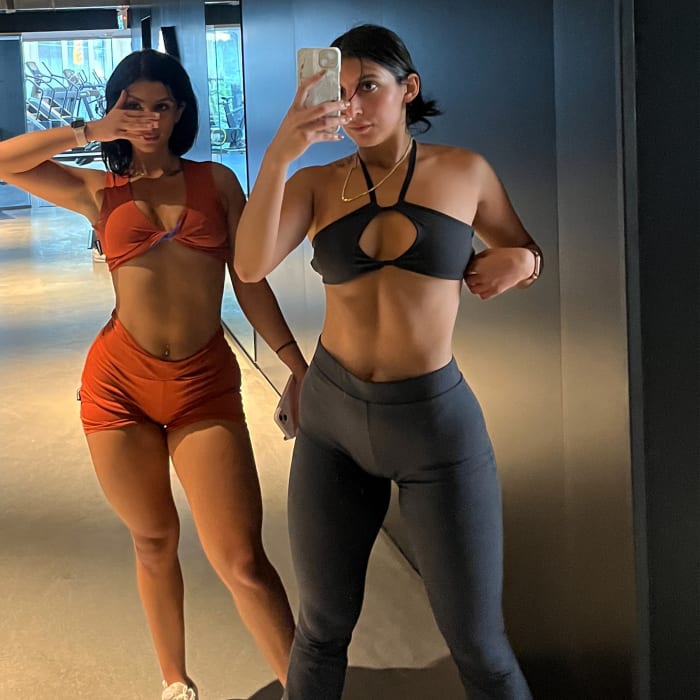 Maggy & Maya  Bbtfit_twins