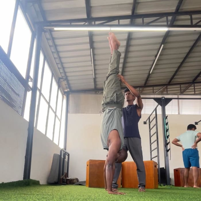 AKCALICOACH // ONLINE CALISTHENICS COACH