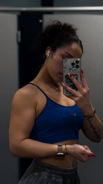 Eliana F.