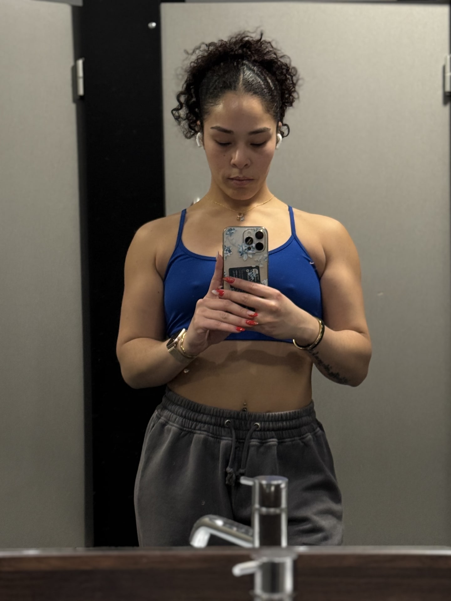 Eliana F.
