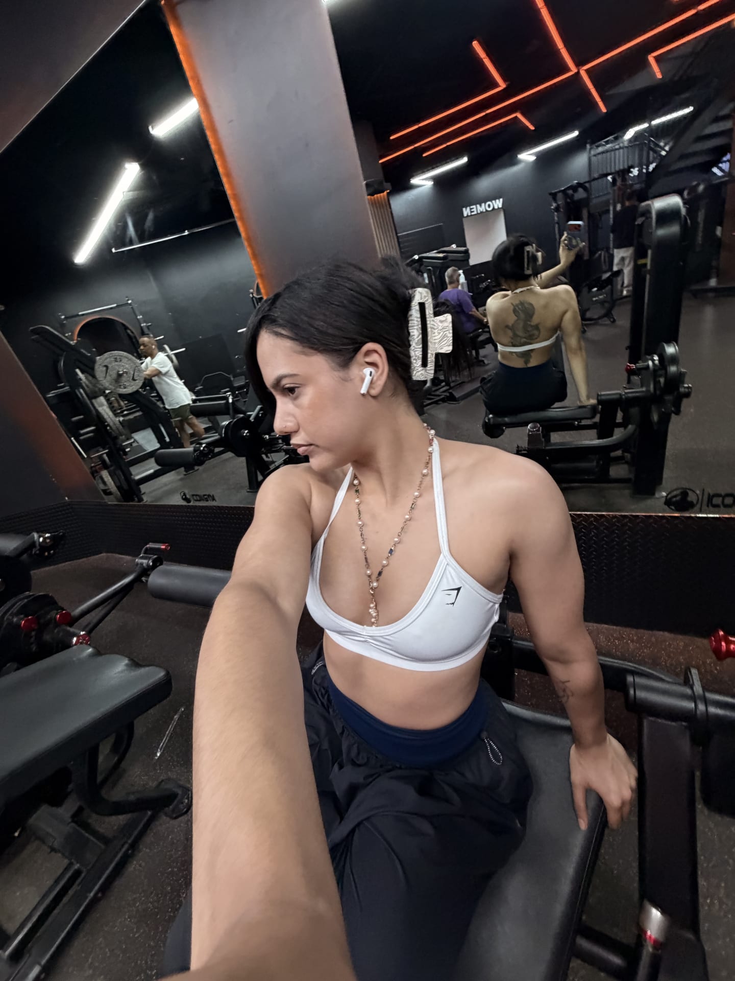 Ana  @bodiedbyana