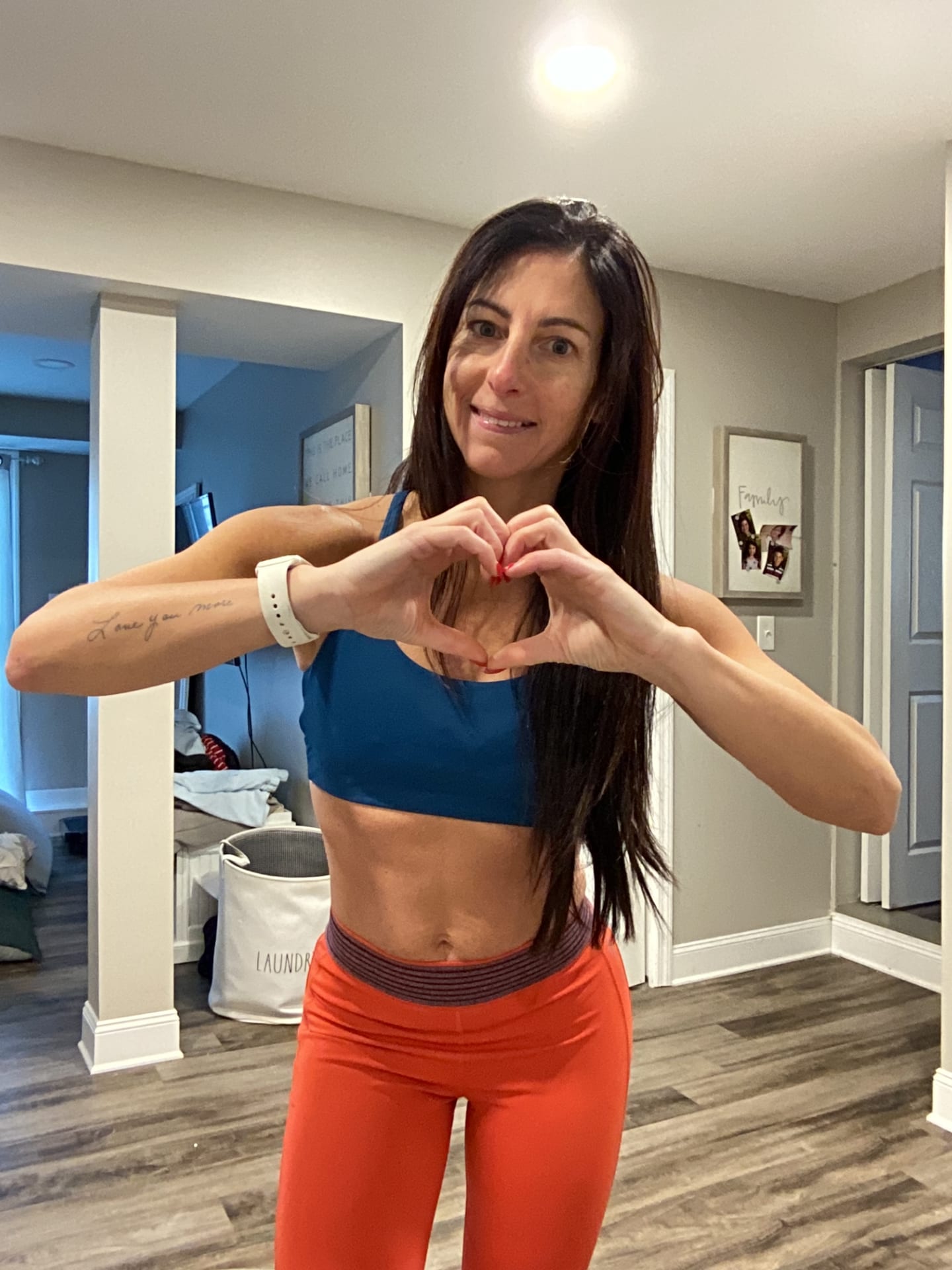 Nicole | Mom 40+ Skin & Wellness