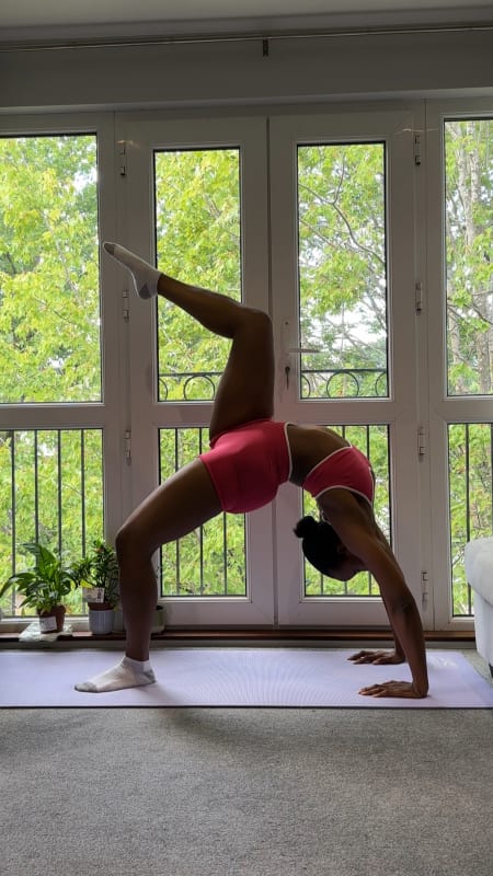FROM TIGHT HIPS TO FRONT SPLITS