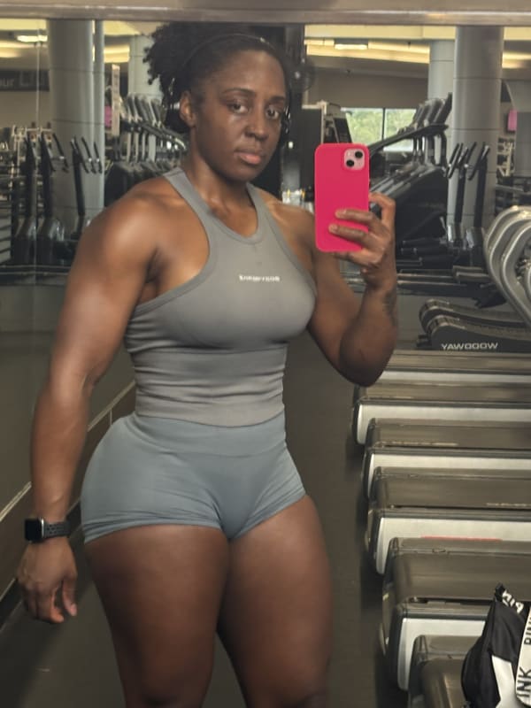 Quelina L