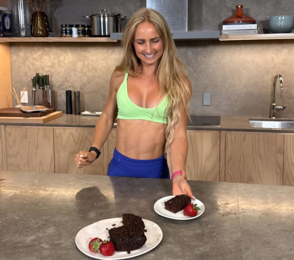 program transformation testimonial image from 63 Cal Protein Brownie