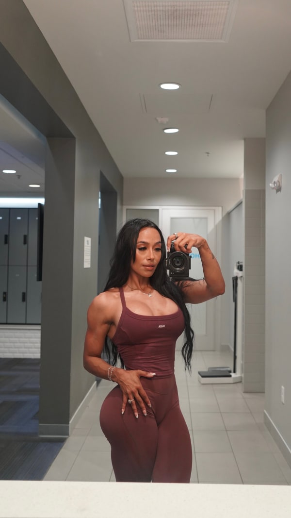 ANELY ARELLANO