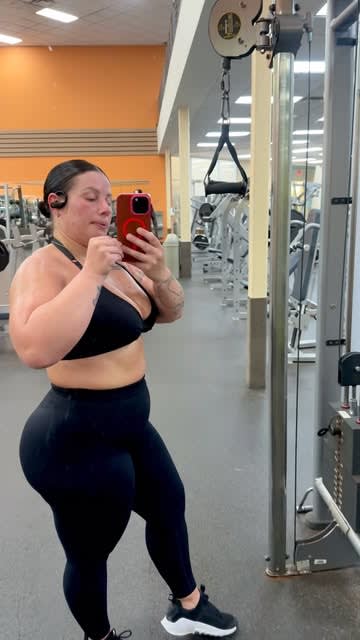 Maddy✨ Fit & Curvy Wellness Coach