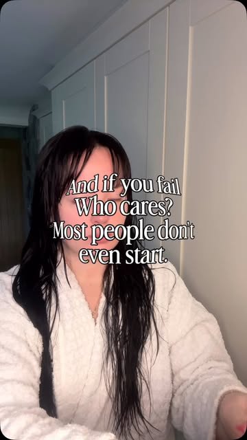 ♱