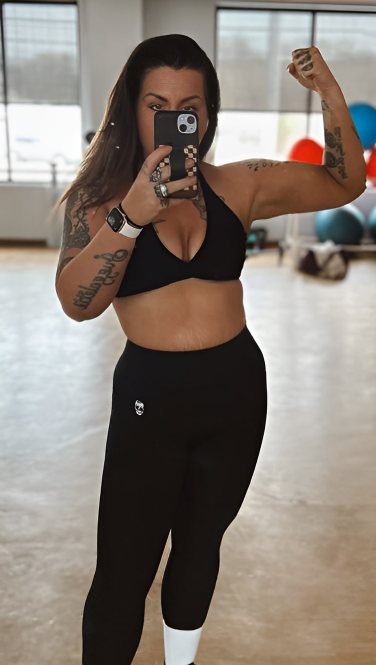 Lia Helfer